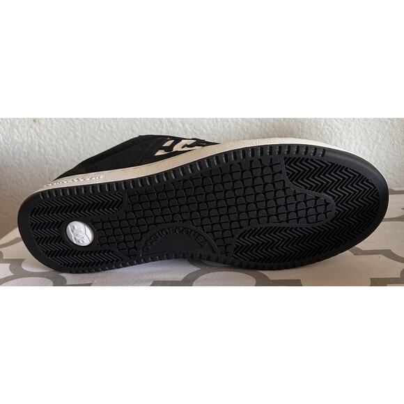 NEW MENS DC STRIKER SIZE 12 BLACK White SKATE SHOES -No Box main image 4